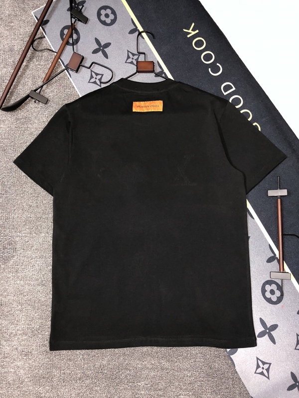 ブランドTシャツ全体デザイン